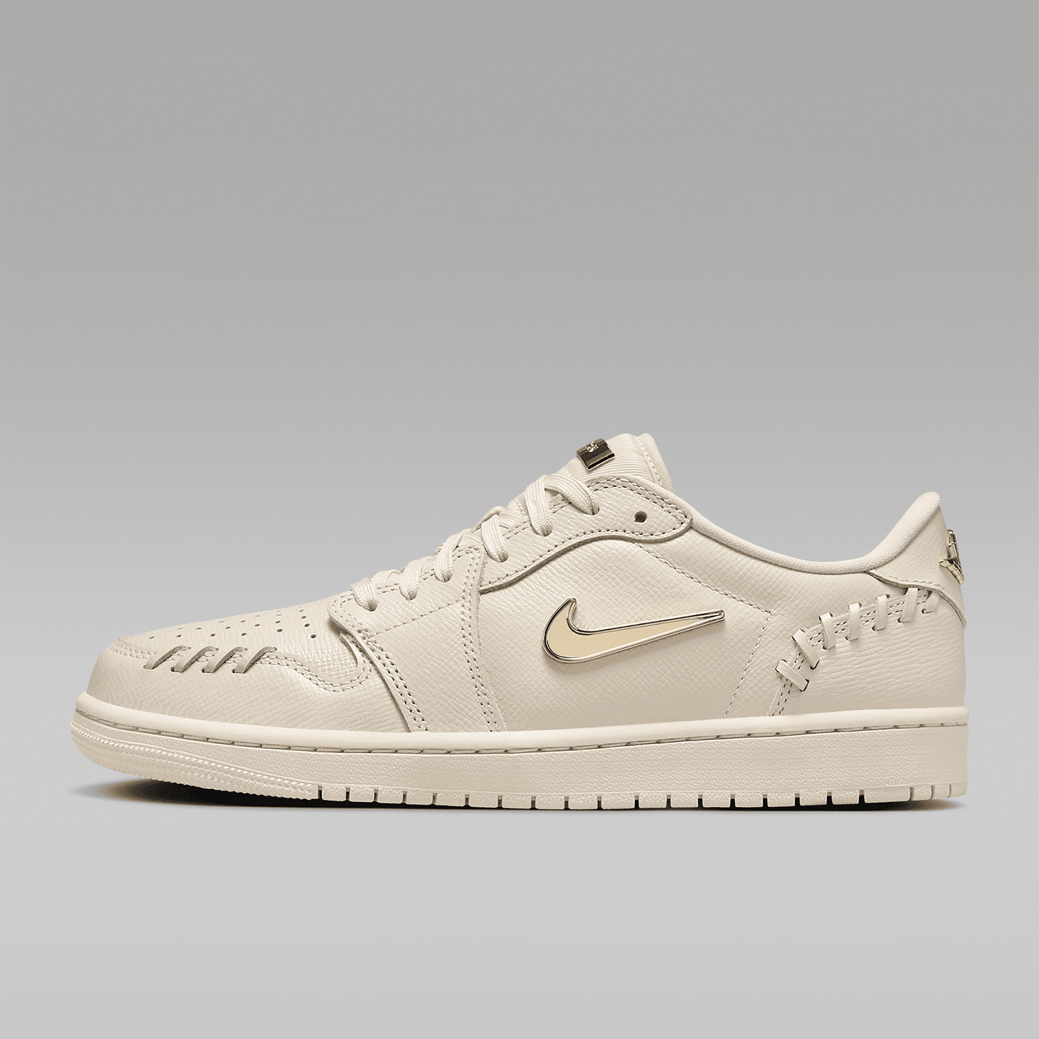 Nike Authentic Air Jordan 1 MM - Women'S Shoes Nike Jordan ulasan dan harga
